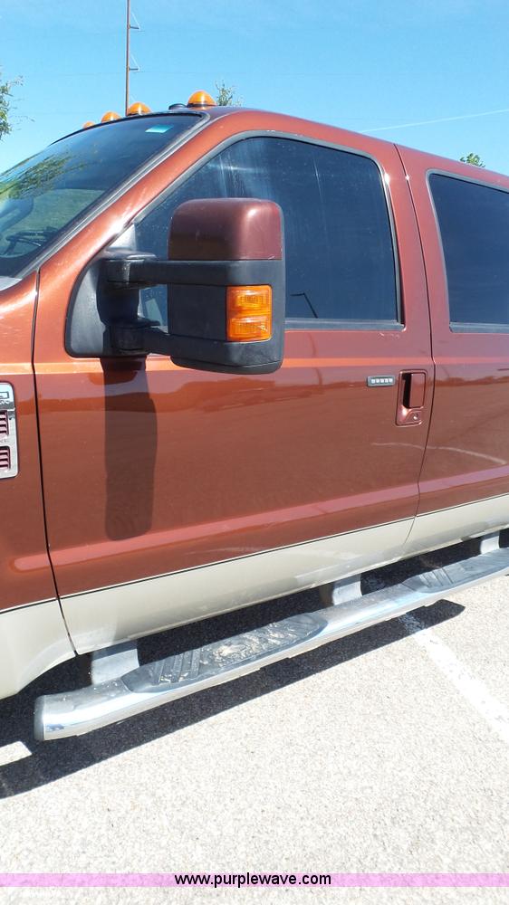 image for item L6551 2008 Ford F350 Super Duty King Ranch Crew Cab pickup truck