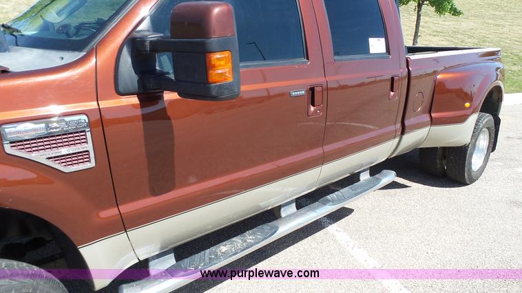 image for item L6551 2008 Ford F350 Super Duty King Ranch Crew Cab pickup truck