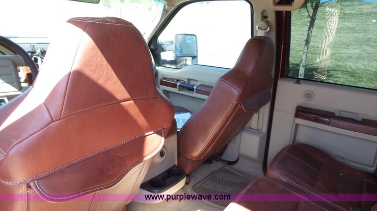 image for item L6551 2008 Ford F350 Super Duty King Ranch Crew Cab pickup truck