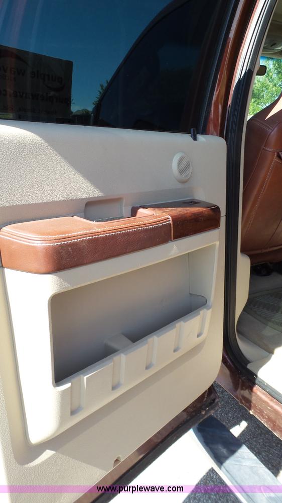 image for item L6551 2008 Ford F350 Super Duty King Ranch Crew Cab pickup truck