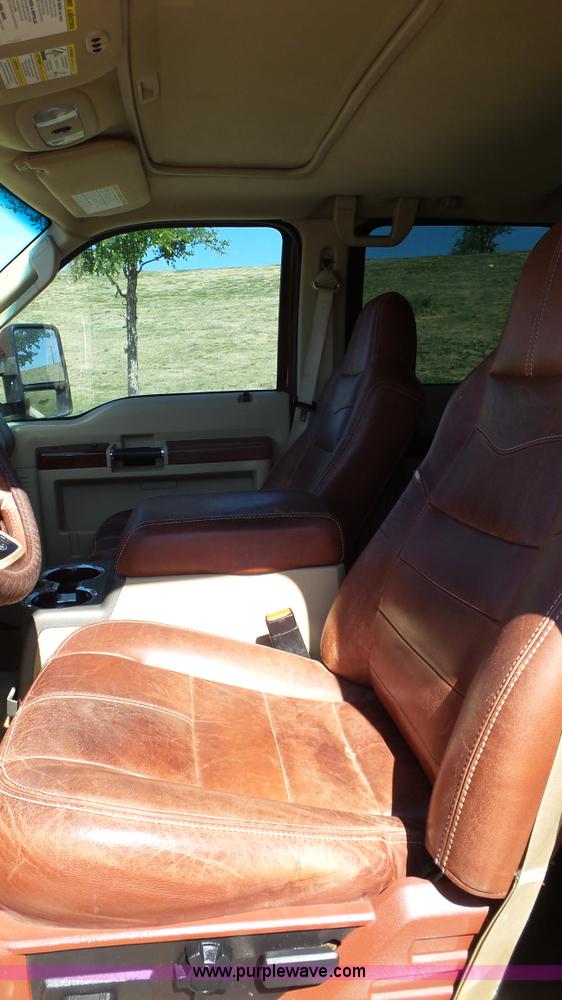 image for item L6551 2008 Ford F350 Super Duty King Ranch Crew Cab pickup truck
