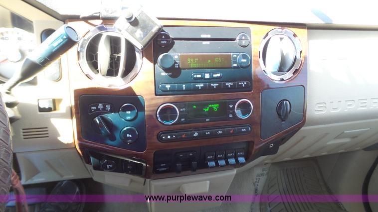 image for item L6551 2008 Ford F350 Super Duty King Ranch Crew Cab pickup truck