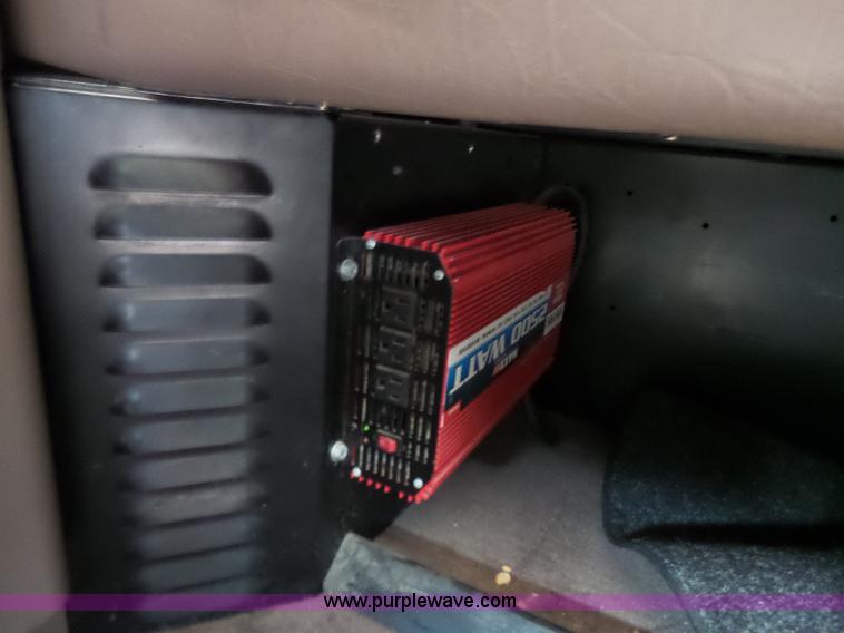 image for item L7023 2005 Peterbilt 379 semi truck