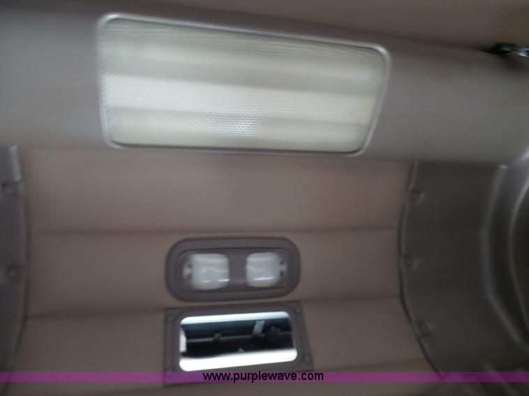 image for item L7023 2005 Peterbilt 379 semi truck