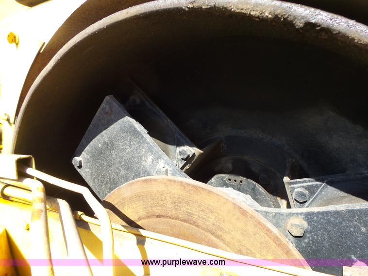 image for item L7232 Galion DU510086 vibratory double drum roller