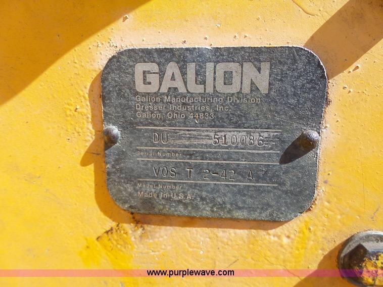 image for item L7232 Galion DU510086 vibratory double drum roller
