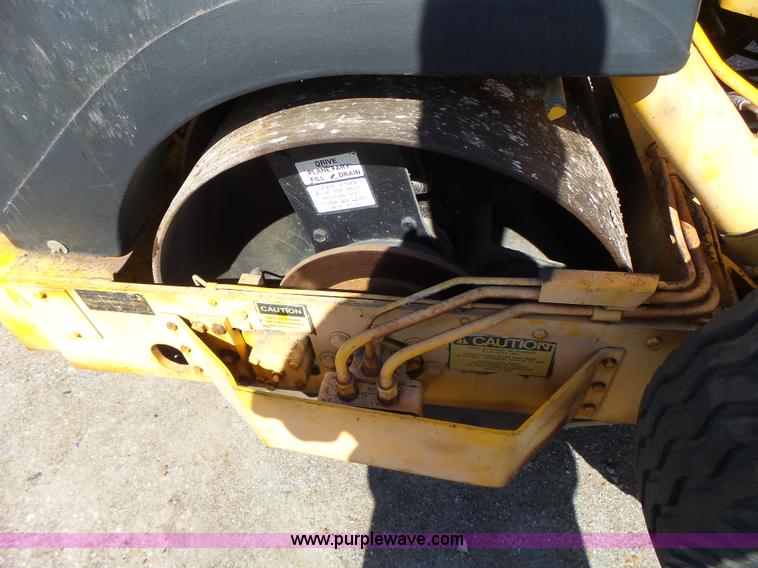 image for item L7232 Galion DU510086 vibratory double drum roller