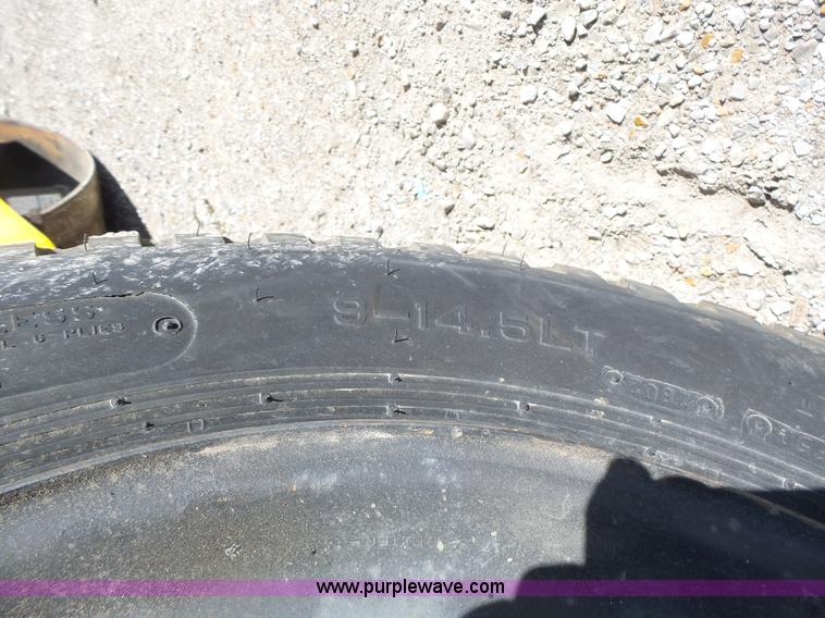 image for item L7232 Galion DU510086 vibratory double drum roller