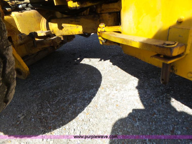 image for item L7232 Galion DU510086 vibratory double drum roller