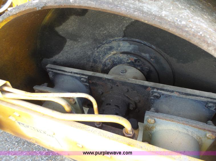 image for item L7232 Galion DU510086 vibratory double drum roller