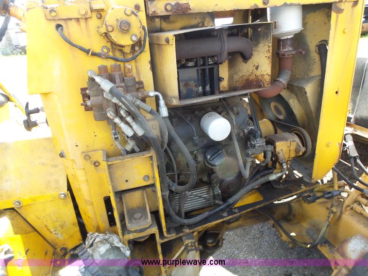 image for item L7232 Galion DU510086 vibratory double drum roller