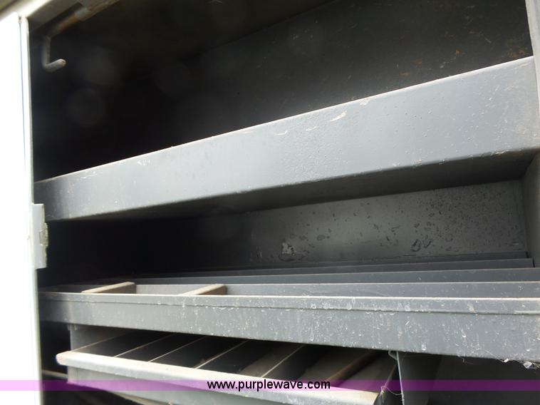 image for item L7233 1983 Ford C8000 digger derrick truck