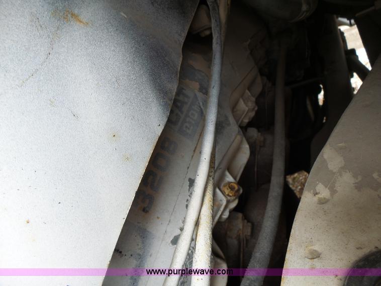 image for item L7233 1983 Ford C8000 digger derrick truck