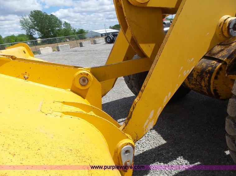 image for item L7236 1999 John Deere 624H wheel loader
