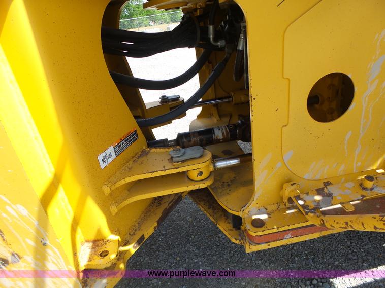 image for item L7236 1999 John Deere 624H wheel loader