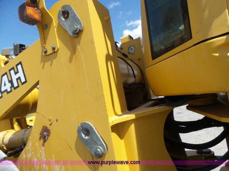 image for item L7236 1999 John Deere 624H wheel loader