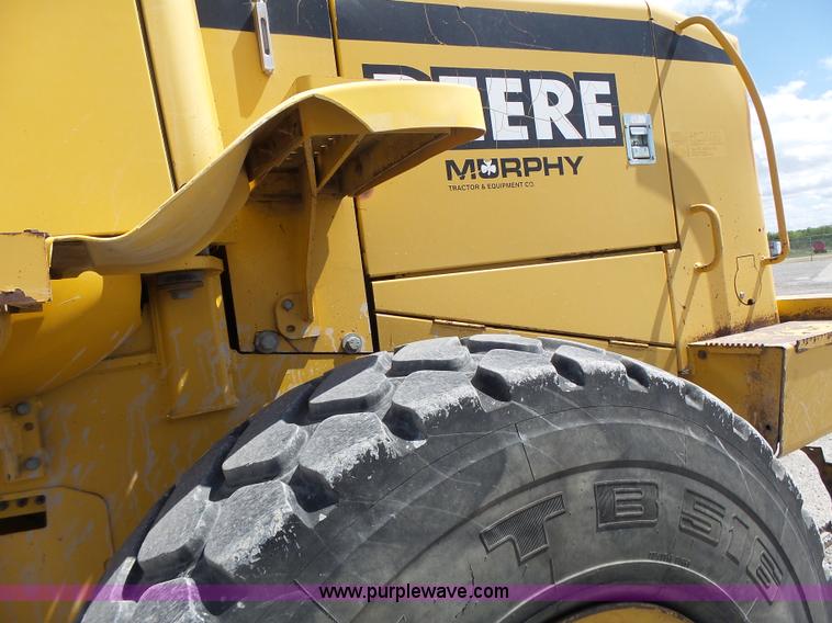 image for item L7236 1999 John Deere 624H wheel loader