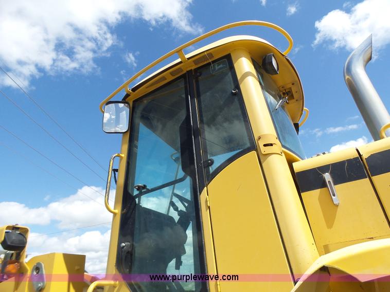 image for item L7236 1999 John Deere 624H wheel loader