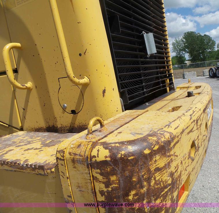 image for item L7236 1999 John Deere 624H wheel loader