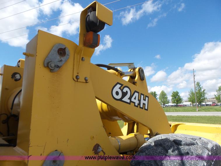 image for item L7236 1999 John Deere 624H wheel loader