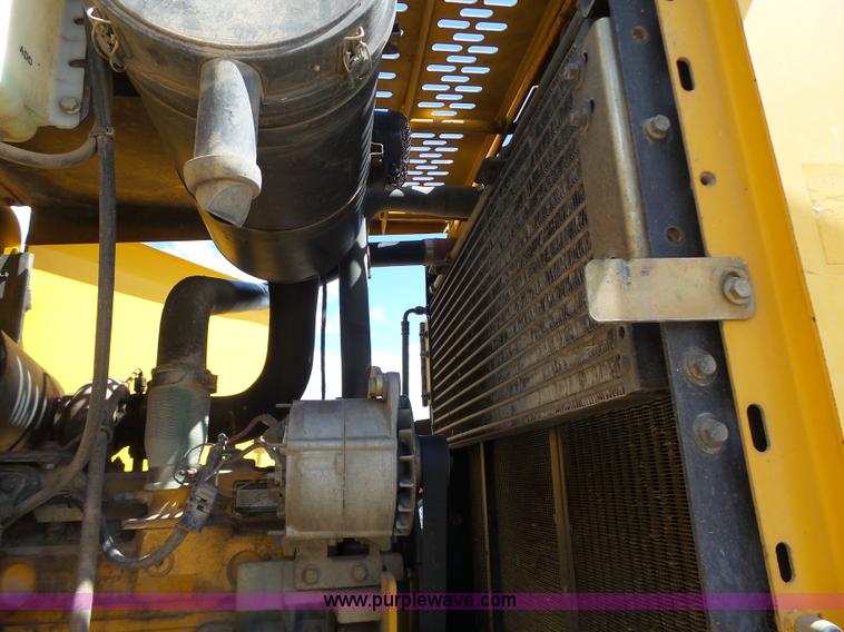 image for item L7236 1999 John Deere 624H wheel loader