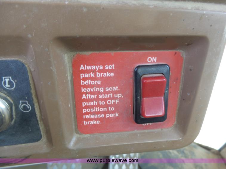 image for item L7236 1999 John Deere 624H wheel loader