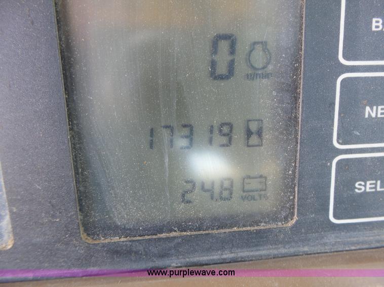 image for item L7236 1999 John Deere 624H wheel loader