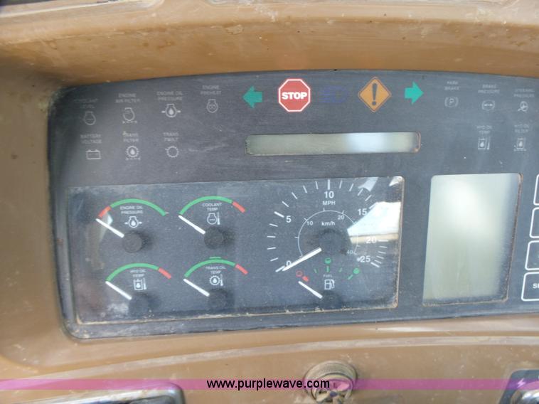 image for item L7236 1999 John Deere 624H wheel loader