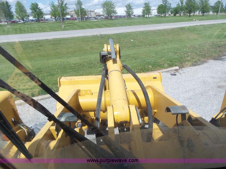 image for item L7236 1999 John Deere 624H wheel loader