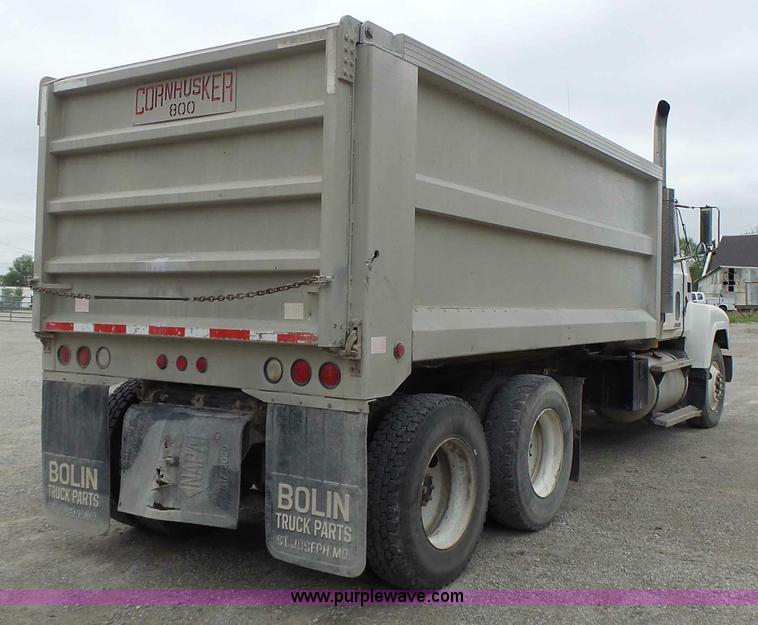 image for item L7245 1998 Mack CH613 dump truck