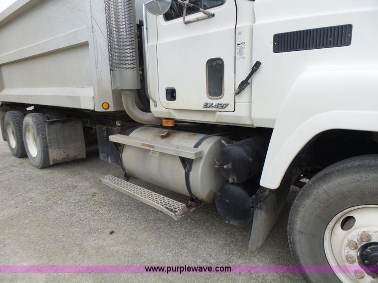 image for item L7245 1998 Mack CH613 dump truck