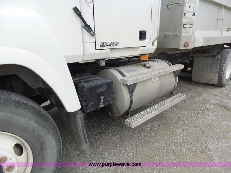 image for item L7245 1998 Mack CH613 dump truck