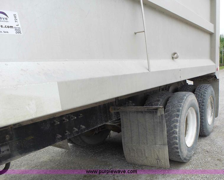 image for item L7245 1998 Mack CH613 dump truck