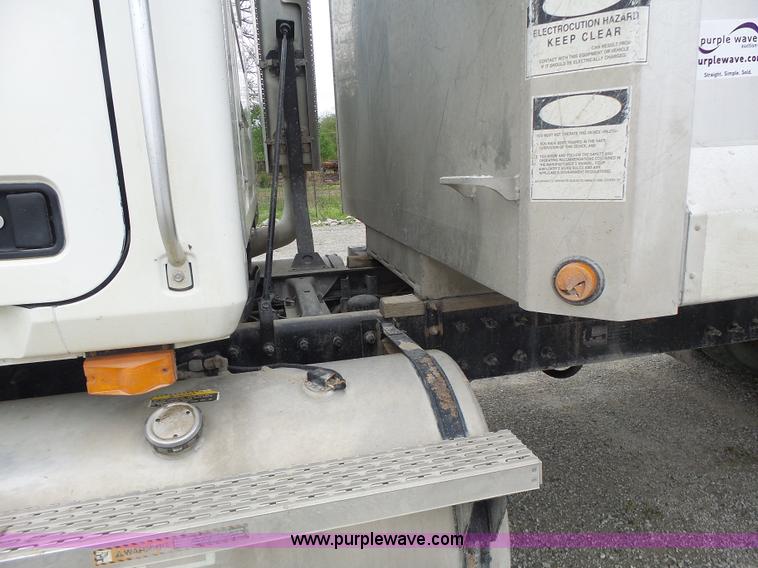 image for item L7245 1998 Mack CH613 dump truck