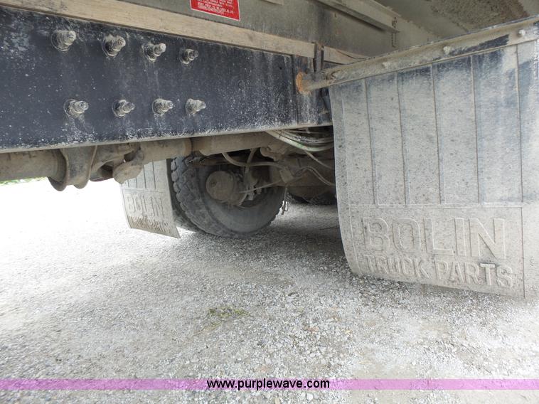 image for item L7245 1998 Mack CH613 dump truck