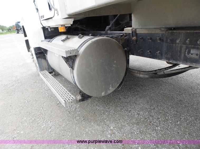 image for item L7245 1998 Mack CH613 dump truck