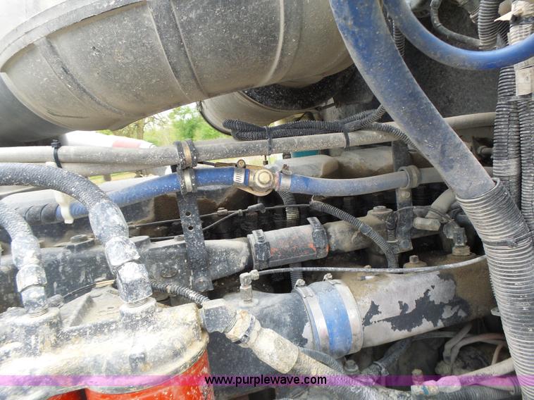 image for item L7245 1998 Mack CH613 dump truck