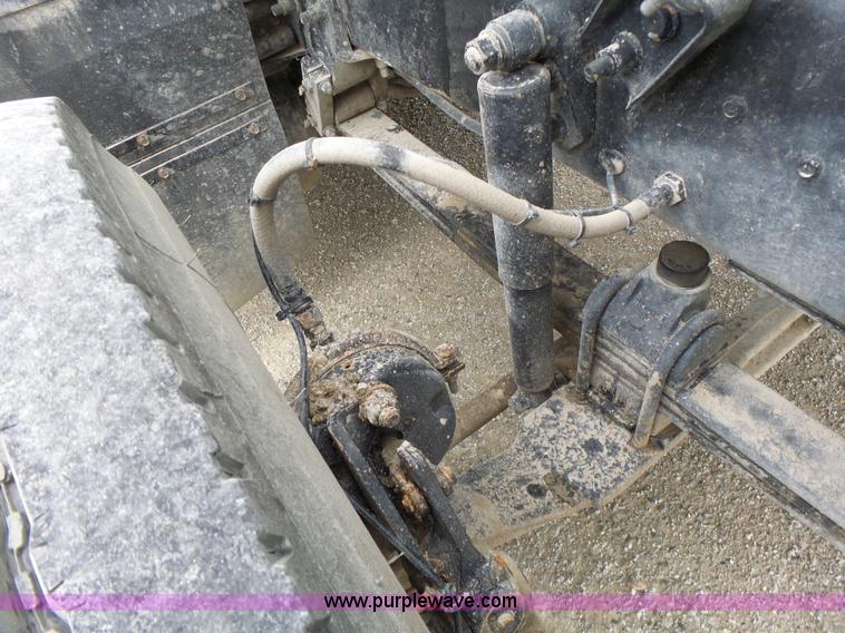 image for item L7245 1998 Mack CH613 dump truck