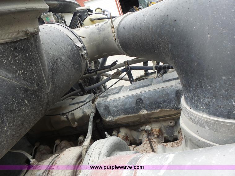 image for item L7245 1998 Mack CH613 dump truck