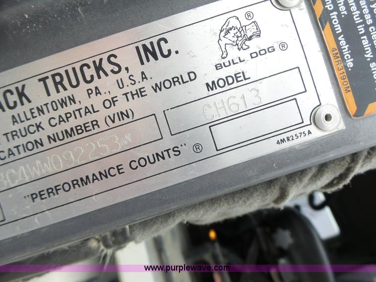 image for item L7245 1998 Mack CH613 dump truck