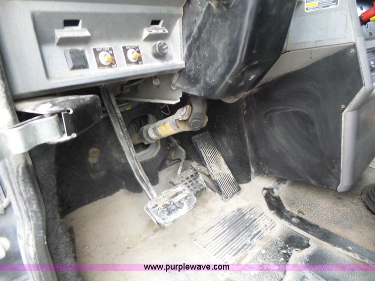 image for item L7245 1998 Mack CH613 dump truck