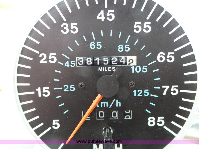 image for item L7245 1998 Mack CH613 dump truck