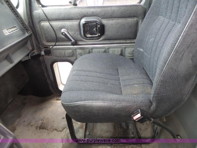 image for item L7245 1998 Mack CH613 dump truck