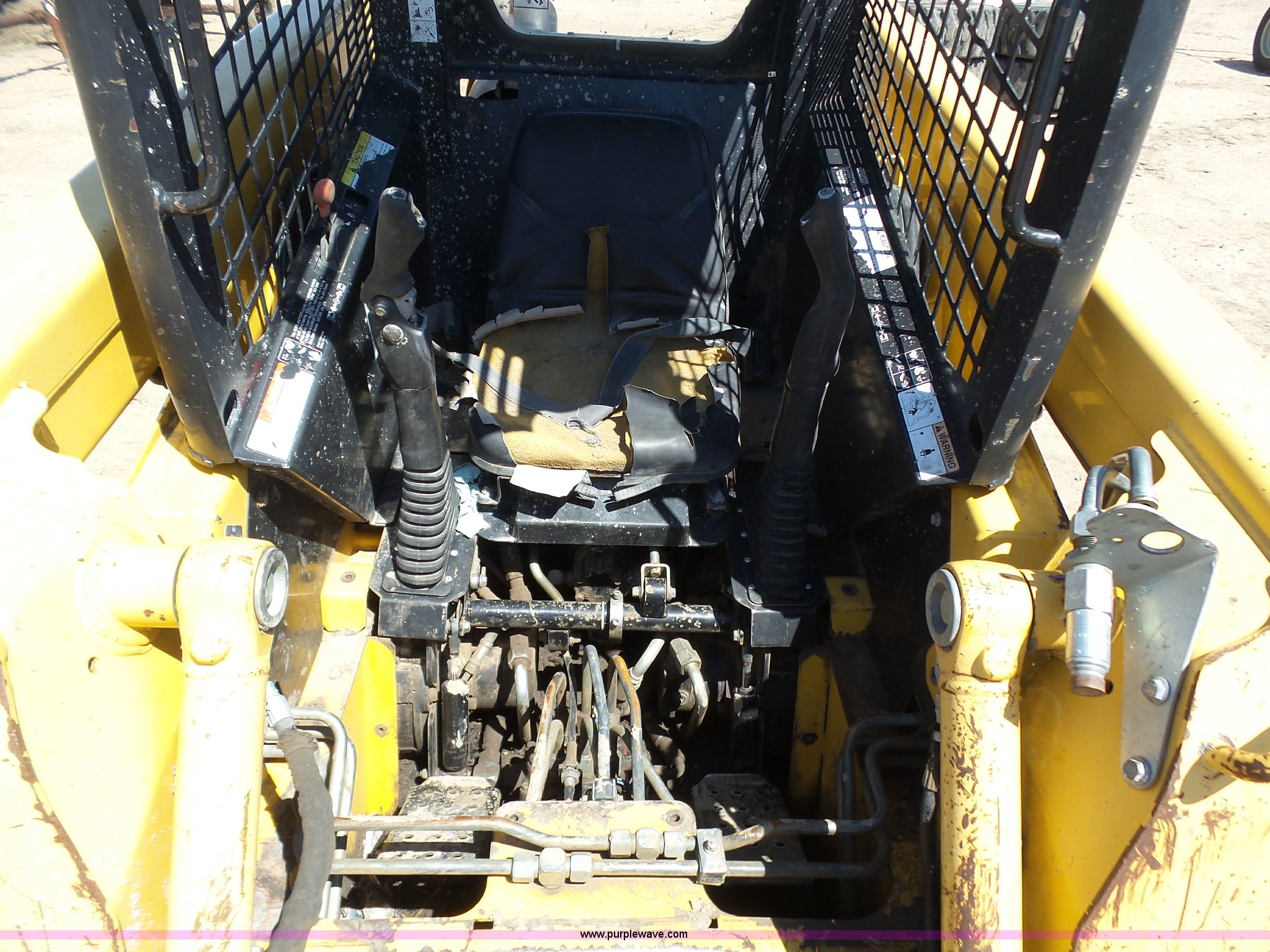 2000 John Deere 240 skid steer in Sublette, KS Item AR9342 sold