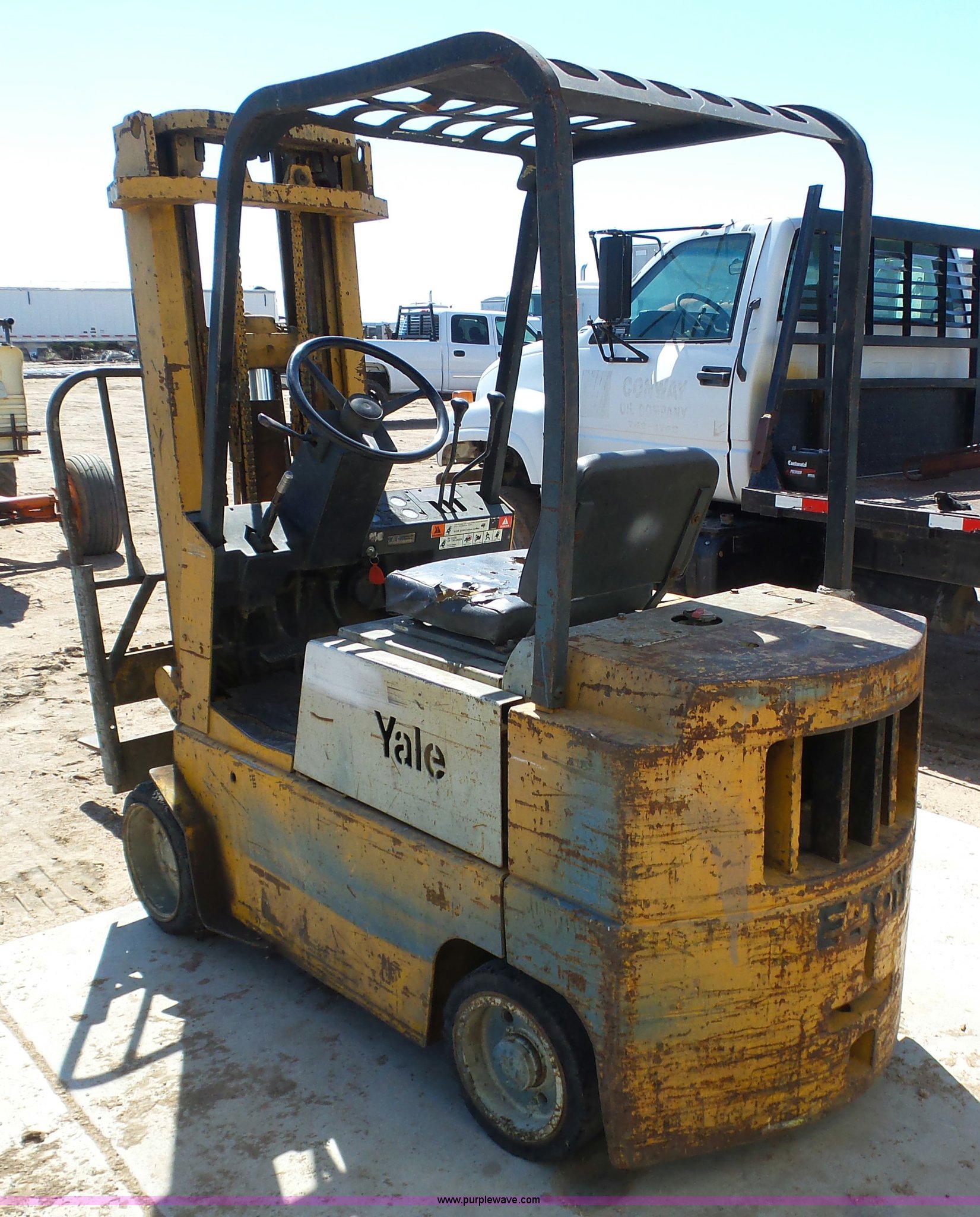 1978 Yale forklift in Sublette, KS Item AR9346 sold Purple Wave