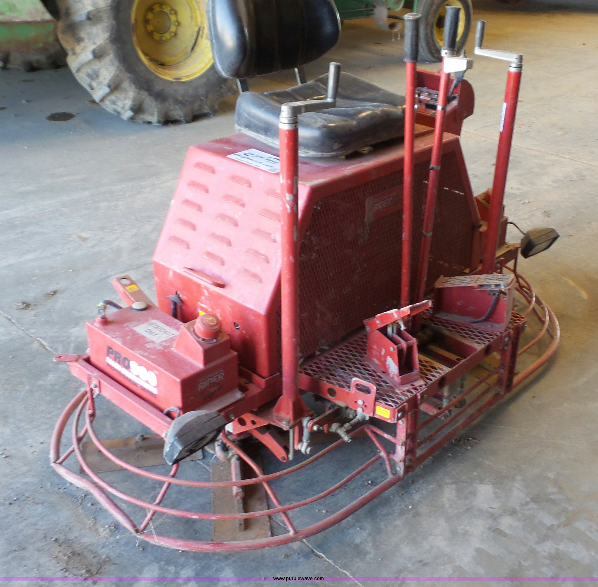 Allen Engineering Razor Back Pro 900 rideon power trowel in Topeka, KS