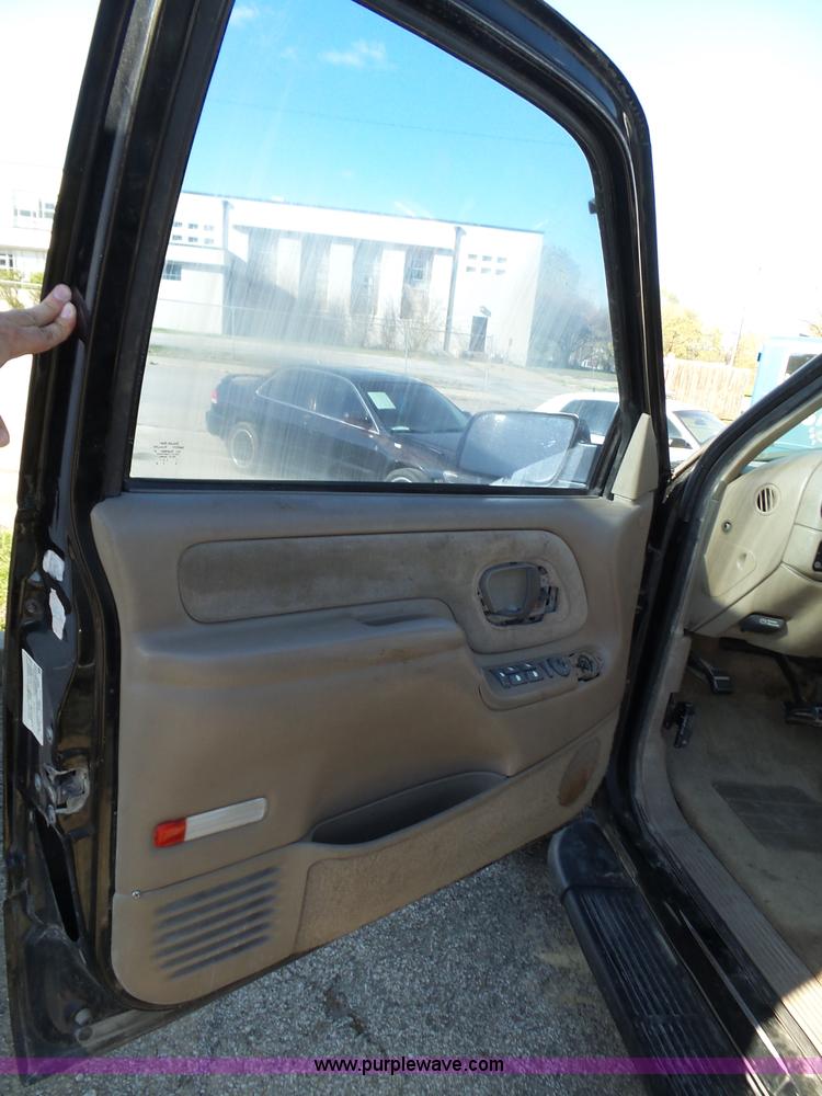 image for item BL9729 1997 Chevrolet Tahoe SUV