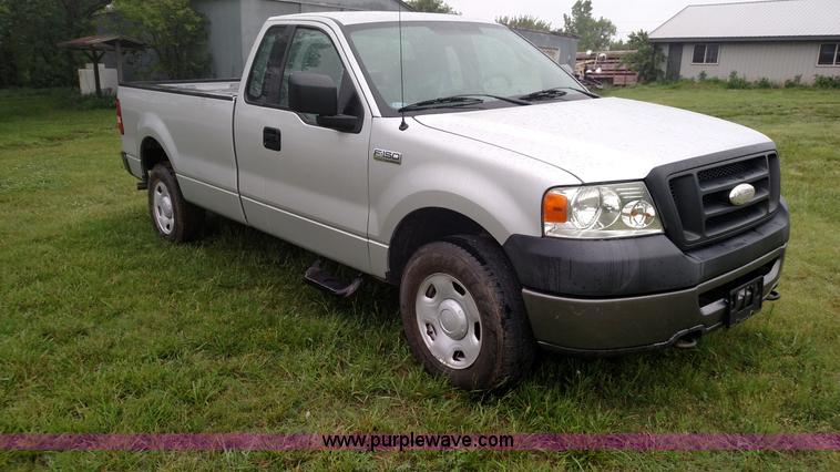 image for item BR9355 2008 Ford F150 XL pickup truck