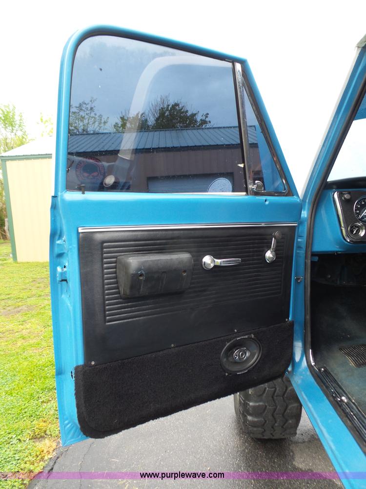 image for item BZ9510 1967 Chevrolet 10 pickup truck