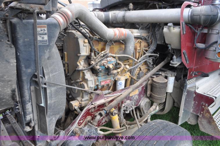 image for item G7352 2000 Kenworth W900 semi truck